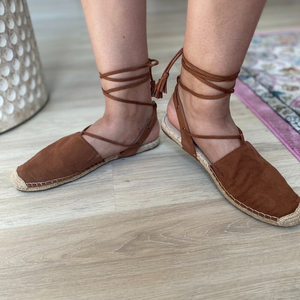 Old Navy D'Orsay Lace Up Espadrilles in Almond Brown size 10